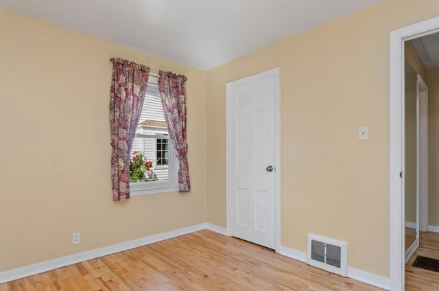 833 N BUCHANAN STREET, Green Bay, WI 54303