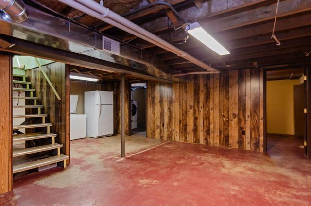 833 N BUCHANAN STREET, Green Bay, WI 54303