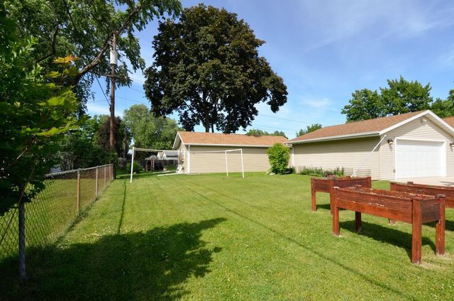 833 N BUCHANAN STREET, Green Bay, WI 54303