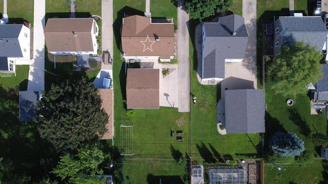 833 N BUCHANAN STREET, Green Bay, WI 54303
