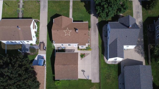 833 N BUCHANAN STREET, Green Bay, WI 54303