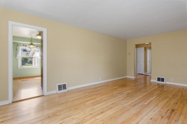 833 N BUCHANAN STREET, Green Bay, WI 54303