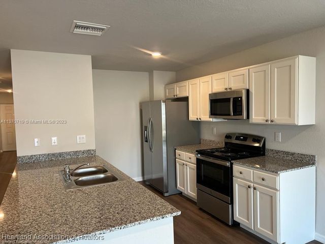 1452 Stone Ridge Circle, Sebring, FL 33870