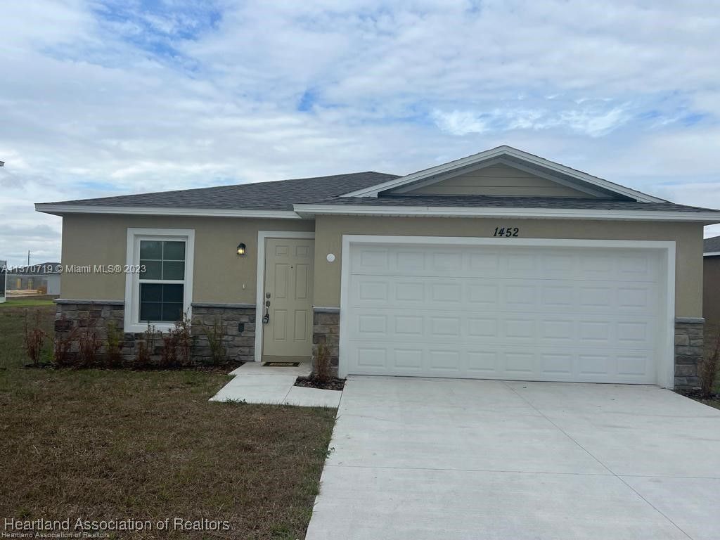1452 Stone Ridge Circle, Sebring, FL 33870