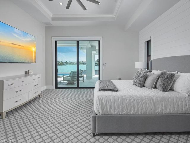 999 Spruce CT, Marco Island, FL 34145