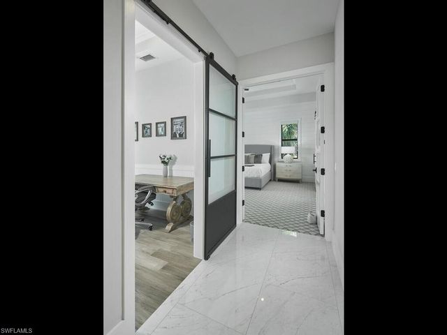 999 Spruce CT, Marco Island, FL 34145