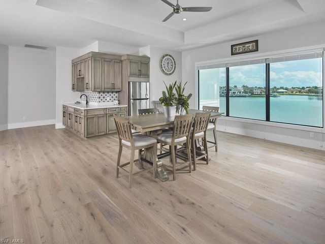 999 Spruce CT, Marco Island, FL 34145