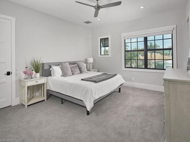 999 Spruce CT, Marco Island, FL 34145