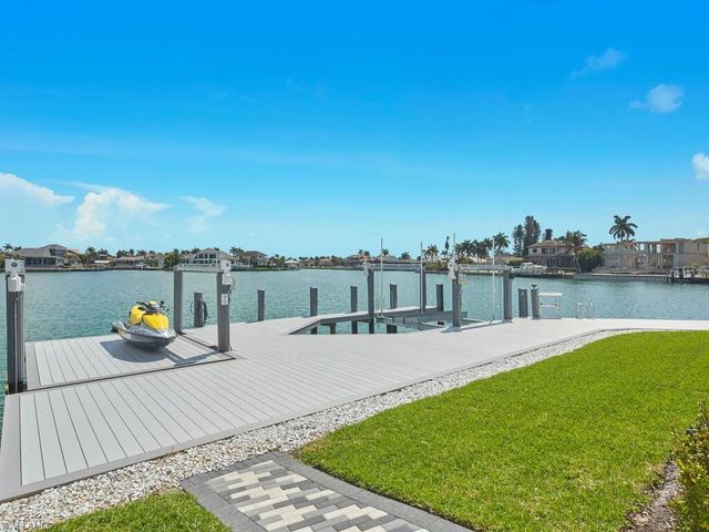 999 Spruce CT, Marco Island, FL 34145