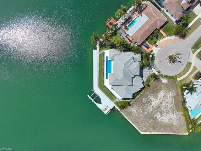 999 Spruce CT, Marco Island, FL 34145
