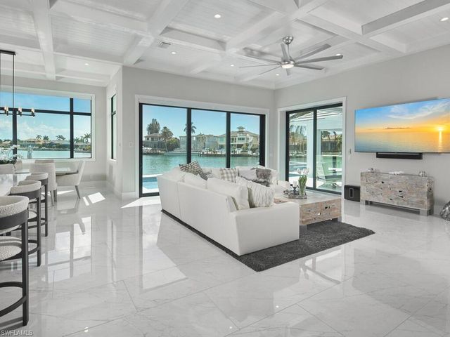 999 Spruce CT, Marco Island, FL 34145