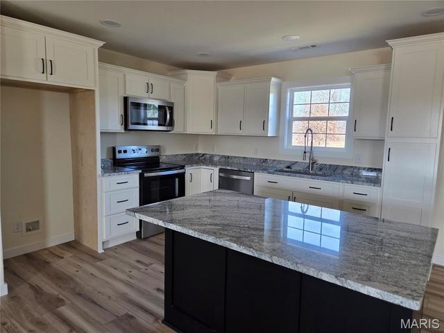 15 Concorde Court, Benton, MO 63736