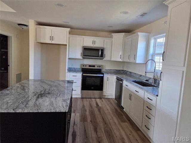 15 Concorde Court, Benton, MO 63736