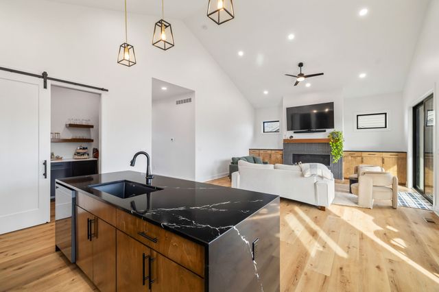 320 N 36th Street, Cumming, IA 50061