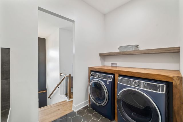 320 N 36th Street, Cumming, IA 50061