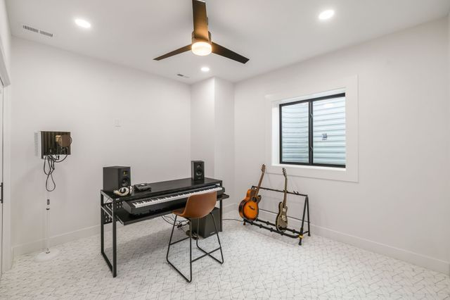 320 N 36th Street, Cumming, IA 50061