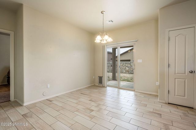 3031 San Lorenzo Avenue, Las Cruces, NM 88007