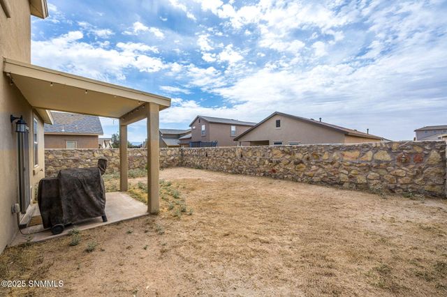 3031 San Lorenzo Avenue, Las Cruces, NM 88007