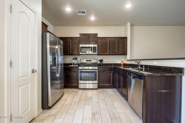 3031 San Lorenzo Avenue, Las Cruces, NM 88007