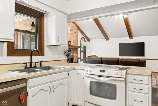 10332 Vandergriff Road, Indianapolis, IN 46239