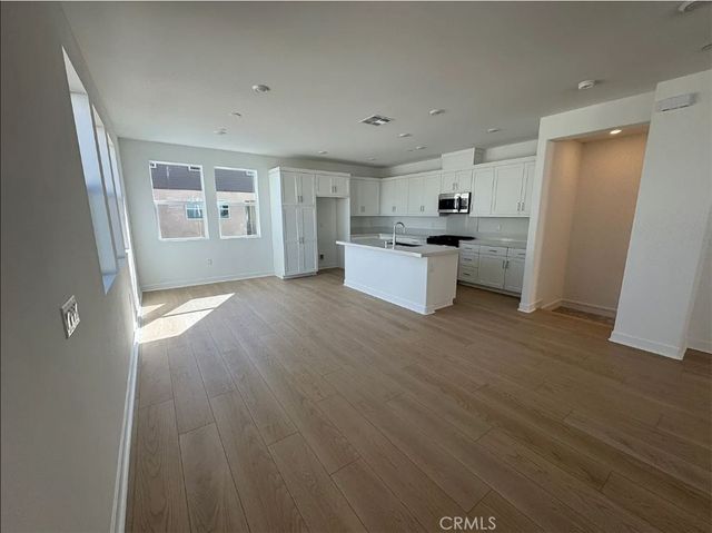 27425 Catalogue Way, Valencia, CA 91381