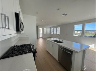 27425 Catalogue Way, Valencia, CA 91381