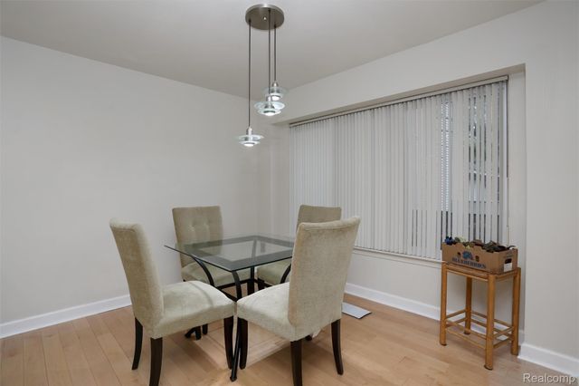 7273 Creeks Bend Court, West Bloomfield Charter Township, MI 48322
