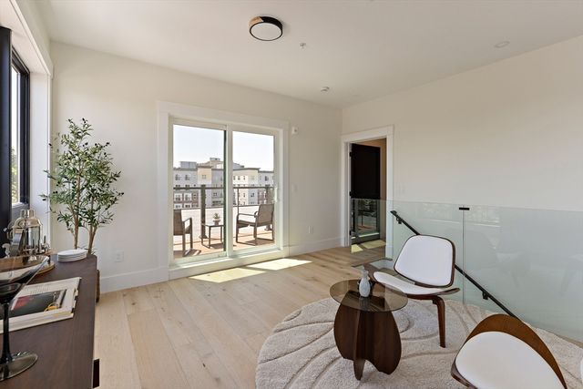17 Holmes Street PH, Quincy, MA 02171