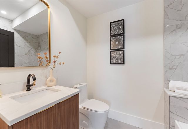 17 Holmes Street PH, Quincy, MA 02171