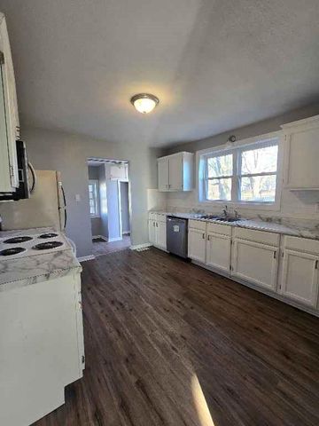 313 E Kay Street, Lansing, KS 66043