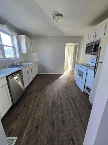 313 E Kay Street, Lansing, KS 66043