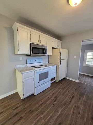 313 E Kay Street, Lansing, KS 66043