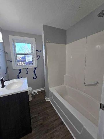 313 E Kay Street, Lansing, KS 66043