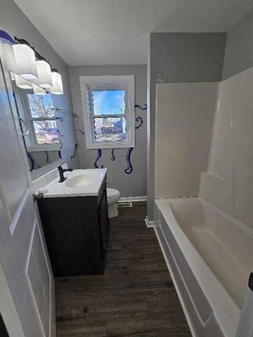 313 E Kay Street, Lansing, KS 66043