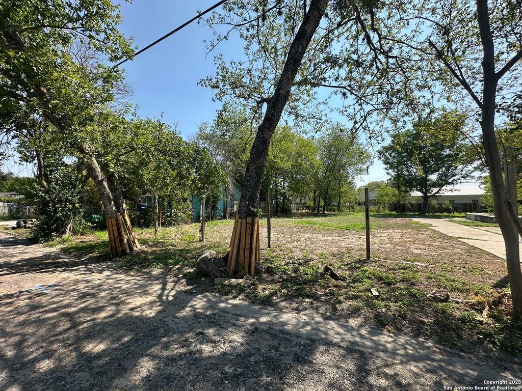 1910 Lennon, San Antonio, TX 78223