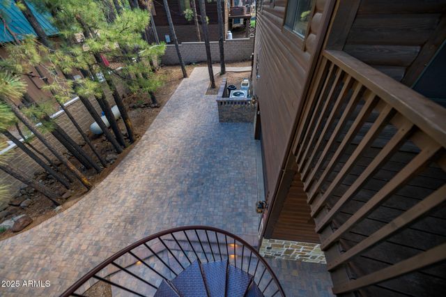 17385 MOUNTAINSIDE Place, Munds Park, AZ 86017