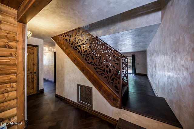 17385 MOUNTAINSIDE Place, Munds Park, AZ 86017