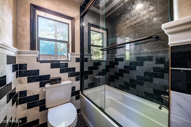 17385 MOUNTAINSIDE Place, Munds Park, AZ 86017