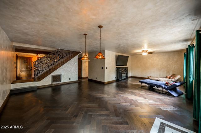 17385 MOUNTAINSIDE Place, Munds Park, AZ 86017