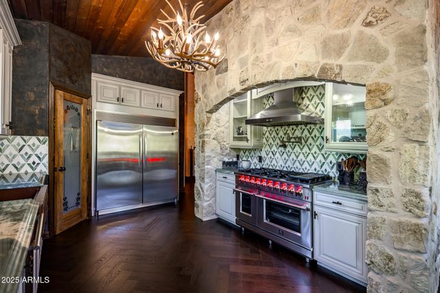 17385 MOUNTAINSIDE Place, Munds Park, AZ 86017