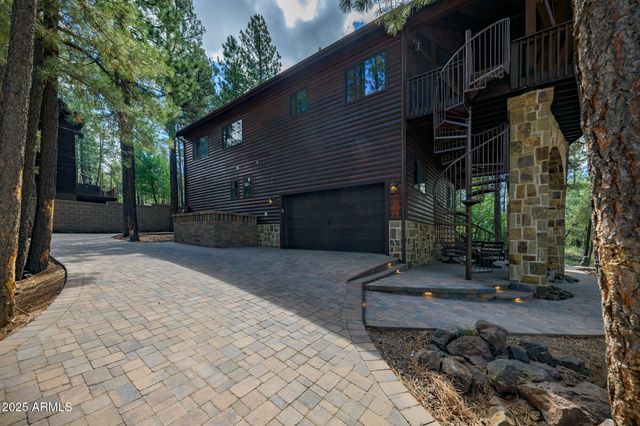 17385 MOUNTAINSIDE Place, Munds Park, AZ 86017