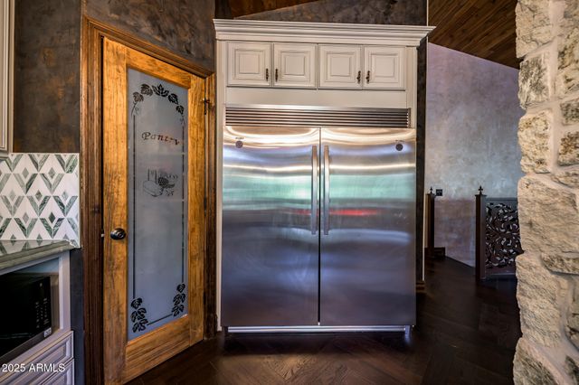 17385 MOUNTAINSIDE Place, Munds Park, AZ 86017