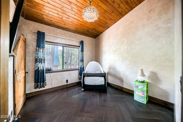 17385 MOUNTAINSIDE Place, Munds Park, AZ 86017