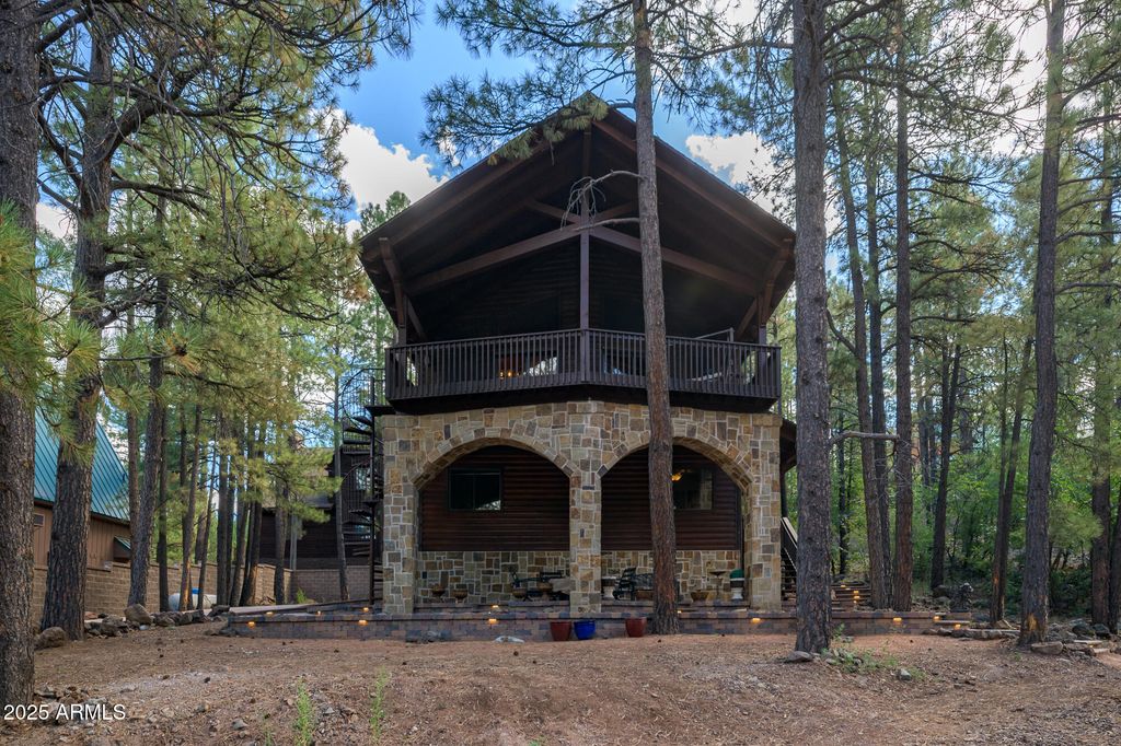 17385 MOUNTAINSIDE Place, Munds Park, AZ 86017