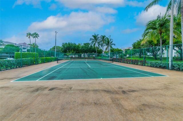 9599 Weldon Circle A203, Tamarac, FL 33321