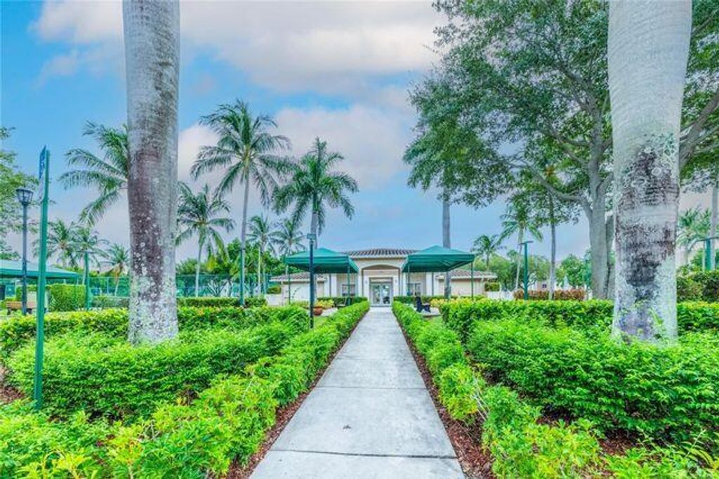 9599 Weldon Circle A203, Tamarac, FL 33321
