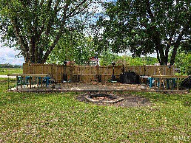 3020 E 200 S Road, Knox, IN 46534