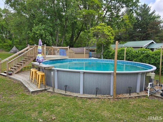 3020 E 200 S Road, Knox, IN 46534