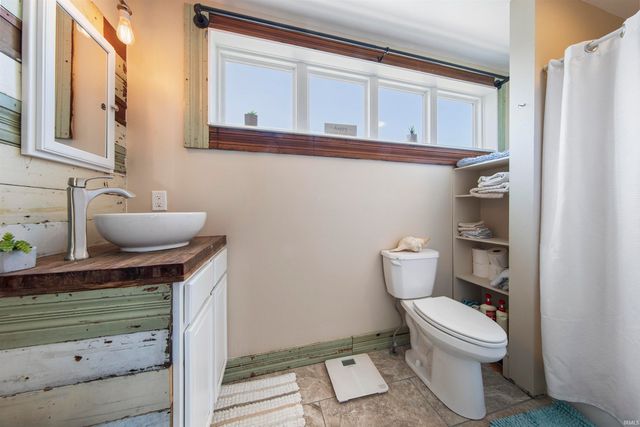 15333 Reading Drive, Evansville, IN 47725