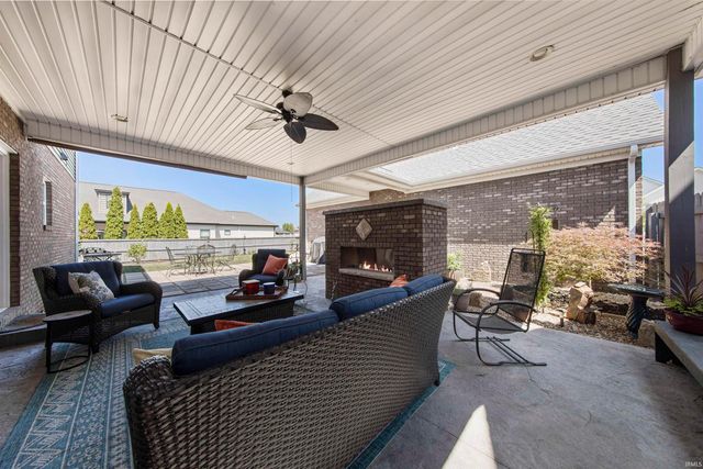 15333 Reading Drive, Evansville, IN 47725